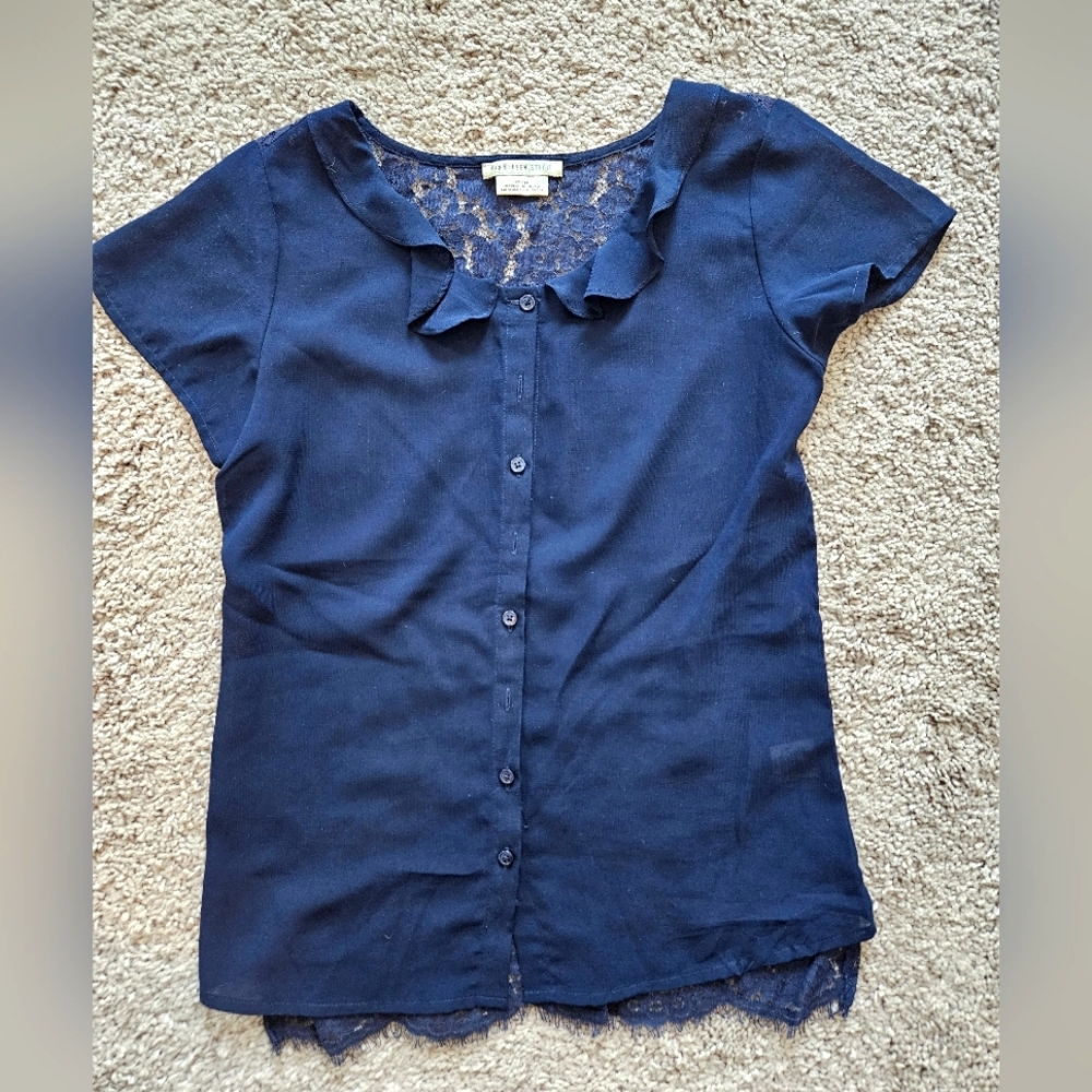 Lace Back Top Van Heusen Button Up XS